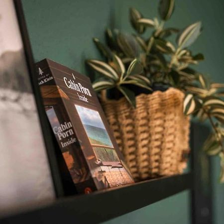 Ferienwohnung Bali Style Mit High Speed Wlan Und Gratis Parkplatz Gera Bagian luar foto