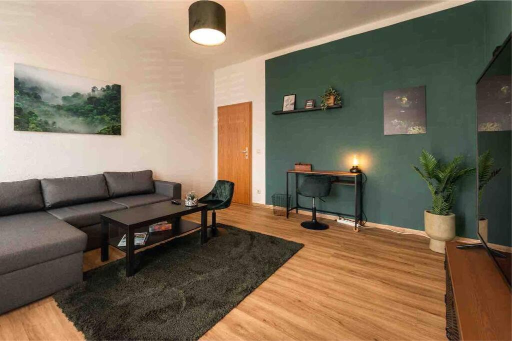 Ferienwohnung Bali Style Mit High Speed Wlan Und Gratis Parkplatz Gera Bagian luar foto