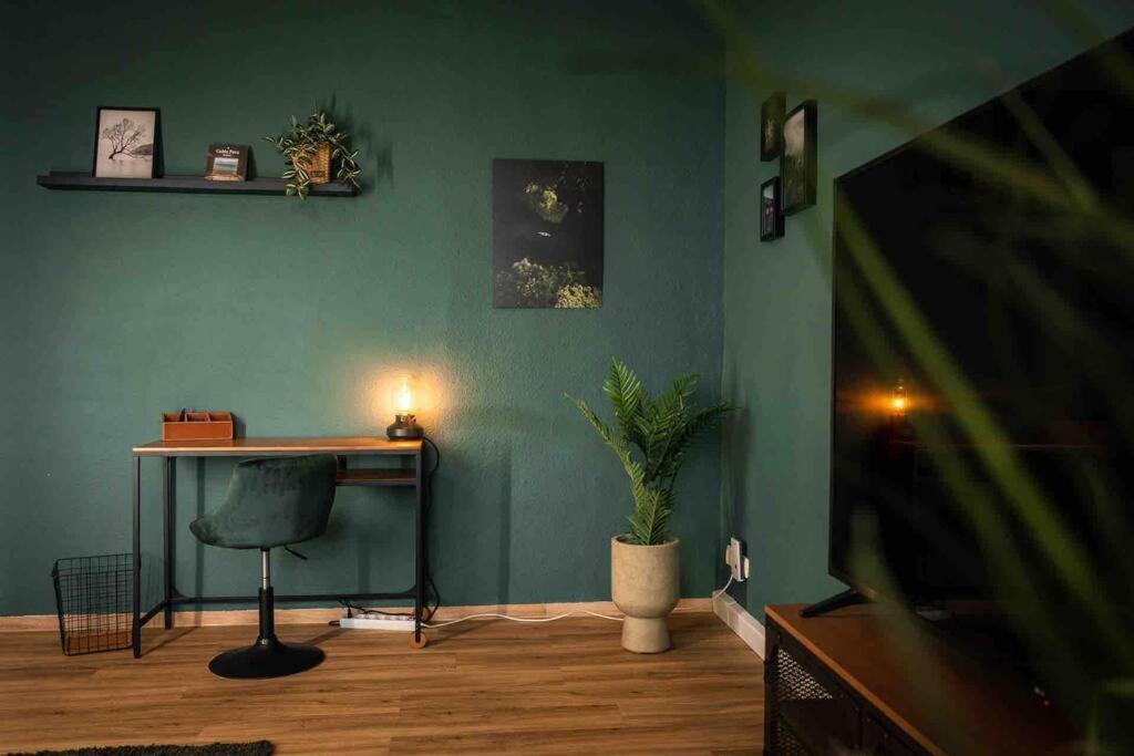 Ferienwohnung Bali Style Mit High Speed Wlan Und Gratis Parkplatz Gera Bagian luar foto